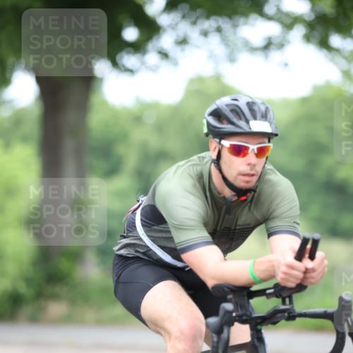 15.06.2025 - 7 Türme Triathlon Yannick Fuchs http://msf.ph/oto/7966856 15.06.2025 11:18:39 Radfahren 264 meine-sportfotos.de