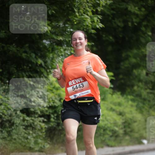 15.06.2025 - REWE Women's Run Jannik Wohlers http://msf.ph/oto/7966897 15.06.2025 10:02:01 Laufen 5443 meine-sportfotos.de
