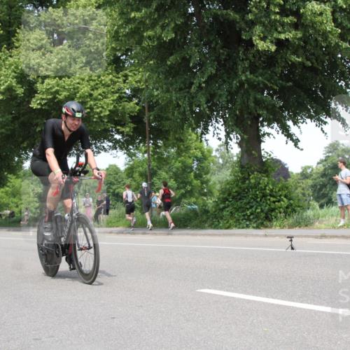 15.06.2025 - 7 Türme Triathlon Yannick Fuchs http://msf.ph/oto/7966905 15.06.2025 13:21:16 Radfahren  meine-sportfotos.de