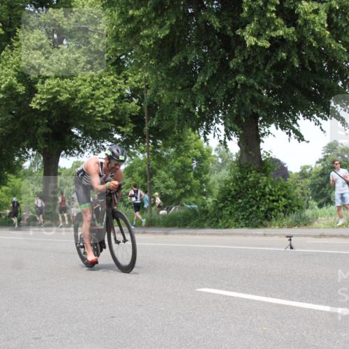 15.06.2025 - 7 Türme Triathlon Yannick Fuchs http://msf.ph/oto/7966935 15.06.2025 13:21:19 Radfahren  meine-sportfotos.de