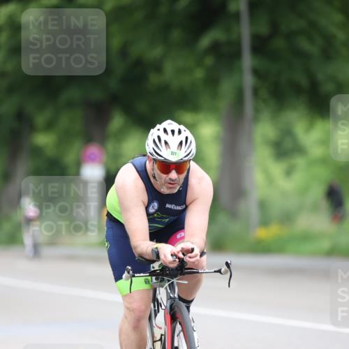 15.06.2025 - 7 Türme Triathlon Yannick Fuchs http://msf.ph/oto/7966947 15.06.2025 11:19:37 Radfahren 282, 321 meine-sportfotos.de