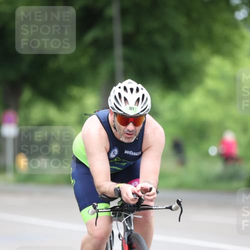 15.06.2025 - 7 Türme Triathlon Yannick Fuchs http://msf.ph/oto/7966948 15.06.2025 11:19:37 Radfahren 282, 321 meine-sportfotos.de