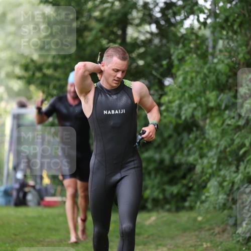 15.06.2025 - 7 Türme Triathlon Michael Strokosch http://msf.ph/oto/7966956 15.06.2025 12:21:26 Schwimmen 390, 492, 515, 534, 626, 665, 674, 680 meine-sportfotos.de