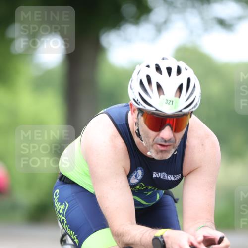 15.06.2025 - 7 Türme Triathlon Yannick Fuchs http://msf.ph/oto/7966957 15.06.2025 11:19:38 Radfahren 282, 321 meine-sportfotos.de