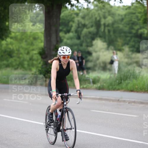 15.06.2025 - 7 Türme Triathlon Yannick Fuchs http://msf.ph/oto/7966971 15.06.2025 14:11:02 Radfahren  meine-sportfotos.de