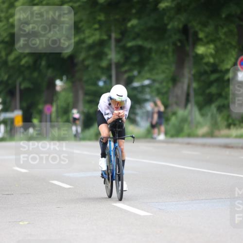 15.06.2025 - 7 Türme Triathlon Yannick Fuchs http://msf.ph/oto/7966984 15.06.2025 11:19:42 Radfahren 282 meine-sportfotos.de