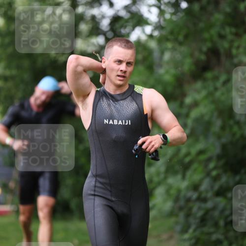 15.06.2025 - 7 Türme Triathlon Michael Strokosch http://msf.ph/oto/7966988 15.06.2025 12:21:27 Schwimmen 390, 492, 515, 534, 626, 665, 674, 680 meine-sportfotos.de