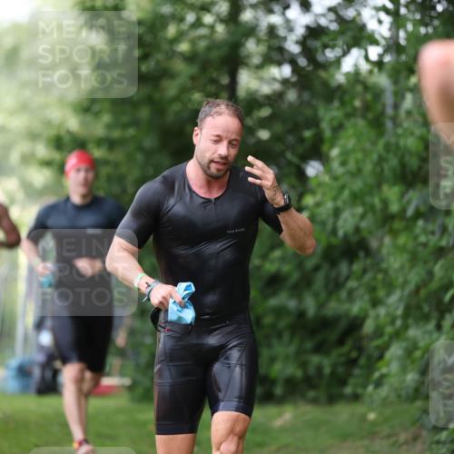 15.06.2025 - 7 Türme Triathlon Michael Strokosch http://msf.ph/oto/7967012 15.06.2025 12:21:28 Schwimmen 390, 492, 515, 534, 626, 664, 665, 680 meine-sportfotos.de
