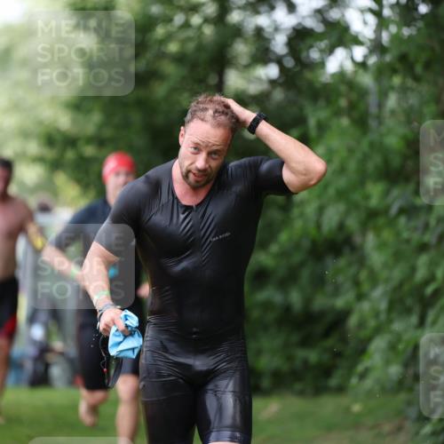 15.06.2025 - 7 Türme Triathlon Michael Strokosch http://msf.ph/oto/7967028 15.06.2025 12:21:28 Schwimmen 390, 492, 515, 534, 626, 664, 665, 680 meine-sportfotos.de