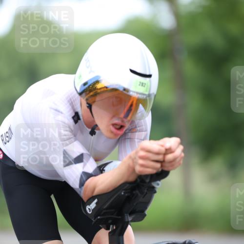 15.06.2025 - 7 Türme Triathlon Yannick Fuchs http://msf.ph/oto/7967031 15.06.2025 11:19:43 Radfahren 282 meine-sportfotos.de