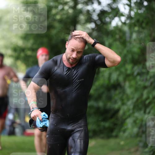 15.06.2025 - 7 Türme Triathlon Michael Strokosch http://msf.ph/oto/7967033 15.06.2025 12:21:29 Schwimmen 390, 492, 515, 534, 626, 664, 665, 680 meine-sportfotos.de
