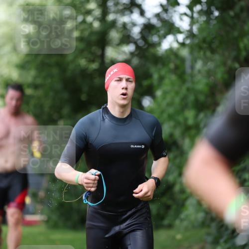 15.06.2025 - 7 Türme Triathlon Michael Strokosch http://msf.ph/oto/7967045 15.06.2025 12:21:30 Schwimmen 390, 492, 515, 534, 577, 626, 664, 665, 680 meine-sportfotos.de