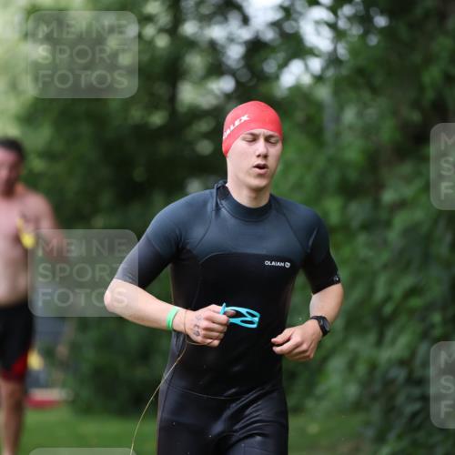 15.06.2025 - 7 Türme Triathlon Michael Strokosch http://msf.ph/oto/7967050 15.06.2025 12:21:31 Schwimmen 390, 492, 515, 534, 577, 626, 664, 665, 680 meine-sportfotos.de