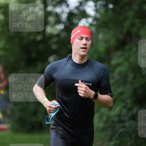 15.06.2025 - 7 Türme Triathlon Michael Strokosch http://msf.ph/oto/7967054 15.06.2025 12:21:31 Schwimmen 390, 492, 515, 534, 577, 626, 664, 665, 680 meine-sportfotos.de