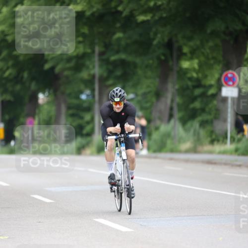 15.06.2025 - 7 Türme Triathlon Yannick Fuchs http://msf.ph/oto/7967062 15.06.2025 11:19:47 Radfahren  meine-sportfotos.de