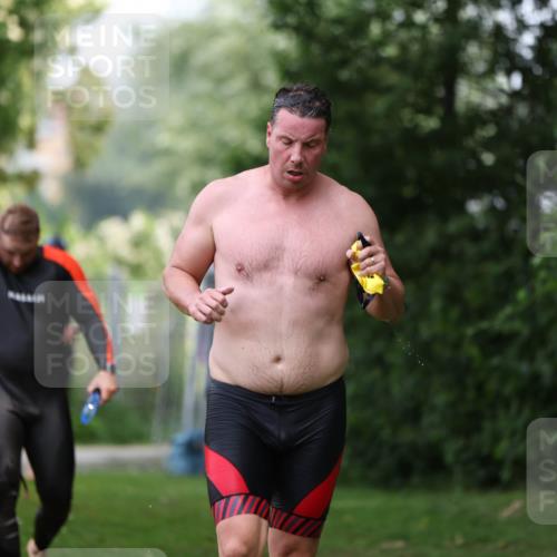 15.06.2025 - 7 Türme Triathlon Michael Strokosch http://msf.ph/oto/7967093 15.06.2025 12:21:33 Schwimmen 360, 386, 390, 492, 515, 534, 577, 626, 664, 665, 680 meine-sportfotos.de