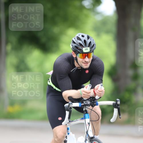 15.06.2025 - 7 Türme Triathlon Yannick Fuchs http://msf.ph/oto/7967102 15.06.2025 11:19:48 Radfahren  meine-sportfotos.de
