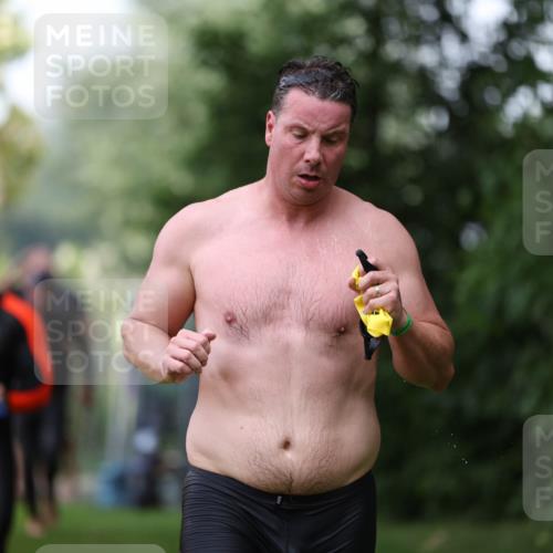 15.06.2025 - 7 Türme Triathlon Michael Strokosch http://msf.ph/oto/7967127 15.06.2025 12:21:35 Schwimmen 360, 386, 390, 492, 515, 534, 577, 626, 664, 665, 680 meine-sportfotos.de
