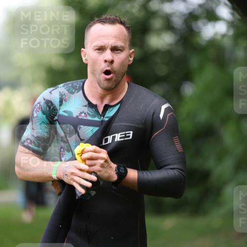 15.06.2025 - 7 Türme Triathlon Michael Strokosch http://msf.ph/oto/7967219 15.06.2025 12:21:48 Schwimmen 360, 386, 390, 409, 454, 492, 534, 577, 578, 596, 623, 641, 664, 680 meine-sportfotos.de