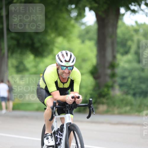 15.06.2025 - 7 Türme Triathlon Yannick Fuchs http://msf.ph/oto/7967229 15.06.2025 11:20:31 Radfahren 320 meine-sportfotos.de