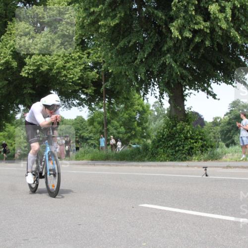 15.06.2025 - 7 Türme Triathlon Yannick Fuchs http://msf.ph/oto/7967253 15.06.2025 13:24:49 Radfahren  meine-sportfotos.de