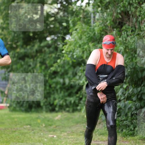 15.06.2025 - 7 Türme Triathlon Michael Strokosch http://msf.ph/oto/7967278 15.06.2025 12:21:56 Schwimmen 360, 386, 402, 409, 454, 492, 577, 578, 586, 596, 623, 641, 664, 680 meine-sportfotos.de