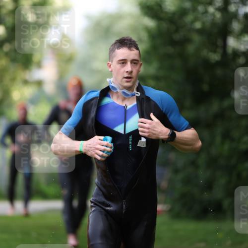 15.06.2025 - 7 Türme Triathlon Michael Strokosch http://msf.ph/oto/7967291 15.06.2025 12:21:57 Schwimmen 360, 386, 402, 409, 454, 577, 578, 586, 596, 623, 641, 664 meine-sportfotos.de