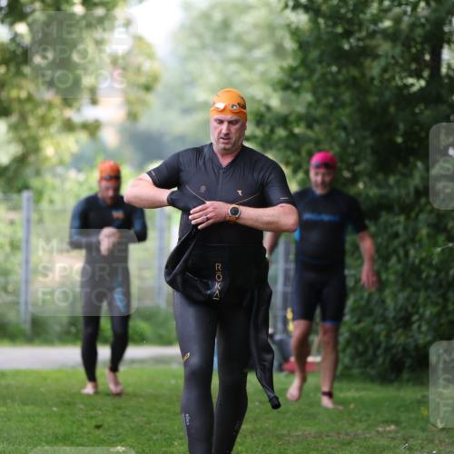 15.06.2025 - 7 Türme Triathlon Michael Strokosch http://msf.ph/oto/7967305 15.06.2025 12:21:59 Schwimmen 360, 386, 402, 409, 454, 473, 577, 578, 586, 596, 623, 641 meine-sportfotos.de