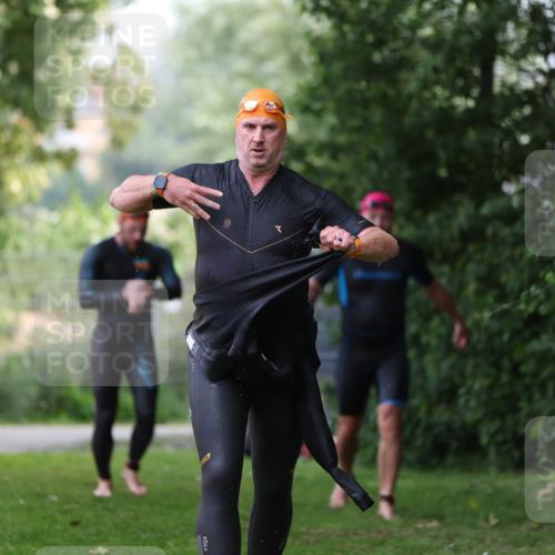 15.06.2025 - 7 Türme Triathlon Michael Strokosch http://msf.ph/oto/7967316 15.06.2025 12:22:00 Schwimmen 360, 386, 402, 409, 454, 473, 577, 578, 586, 596, 623, 641 meine-sportfotos.de