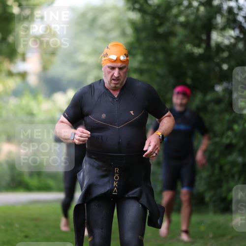 15.06.2025 - 7 Türme Triathlon Michael Strokosch http://msf.ph/oto/7967328 15.06.2025 12:22:01 Schwimmen 360, 386, 402, 409, 454, 473, 578, 586, 596, 623, 624, 641 meine-sportfotos.de