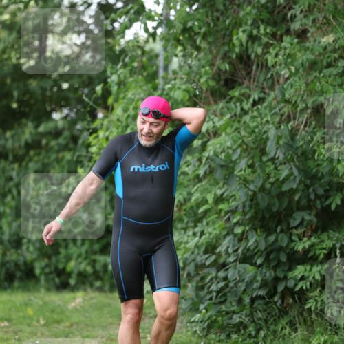 15.06.2025 - 7 Türme Triathlon Michael Strokosch http://msf.ph/oto/7967340 15.06.2025 12:22:05 Schwimmen 402, 409, 454, 473, 578, 586, 596, 623, 624, 641 meine-sportfotos.de