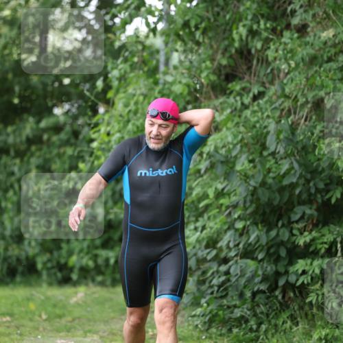 15.06.2025 - 7 Türme Triathlon Michael Strokosch http://msf.ph/oto/7967343 15.06.2025 12:22:05 Schwimmen 402, 409, 454, 473, 578, 586, 596, 623, 624, 641 meine-sportfotos.de