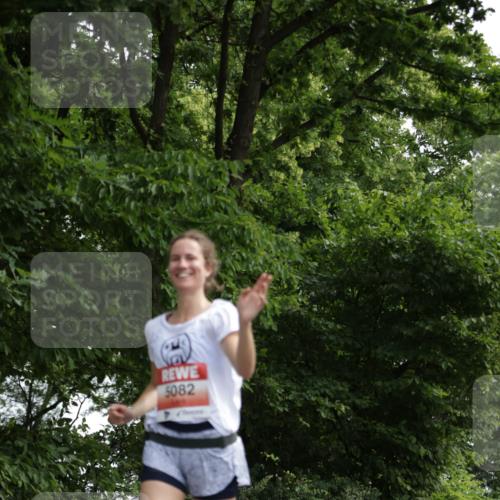 15.06.2025 - REWE Women's Run Jannik Wohlers http://msf.ph/oto/7967365 15.06.2025 10:02:24 Laufen 5082 meine-sportfotos.de