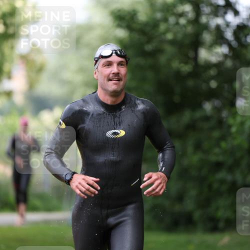 15.06.2025 - 7 Türme Triathlon Michael Strokosch http://msf.ph/oto/7967403 15.06.2025 12:22:17 Schwimmen 402, 461, 473, 586, 624 meine-sportfotos.de