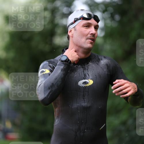 15.06.2025 - 7 Türme Triathlon Michael Strokosch http://msf.ph/oto/7967411 15.06.2025 12:22:18 Schwimmen 402, 461, 473, 586, 624 meine-sportfotos.de