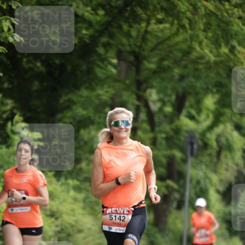 15.06.2025 - REWE Women's Run Jannik Wohlers http://msf.ph/oto/7967481 15.06.2025 10:02:40 Laufen 5142 meine-sportfotos.de