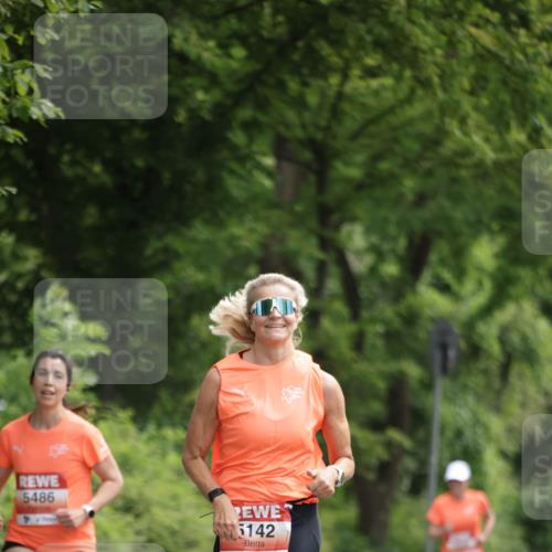 15.06.2025 - REWE Women's Run Jannik Wohlers http://msf.ph/oto/7967485 15.06.2025 10:02:40 Laufen 5486, 5142 meine-sportfotos.de