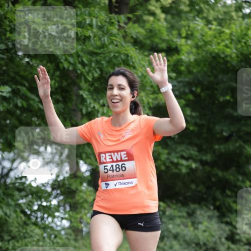 15.06.2025 - REWE Women's Run Jannik Wohlers http://msf.ph/oto/7967592 15.06.2025 10:02:44 Laufen 5486 meine-sportfotos.de