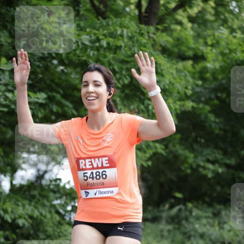 15.06.2025 - REWE Women's Run Jannik Wohlers http://msf.ph/oto/7967603 15.06.2025 10:02:45 Laufen 5486 meine-sportfotos.de