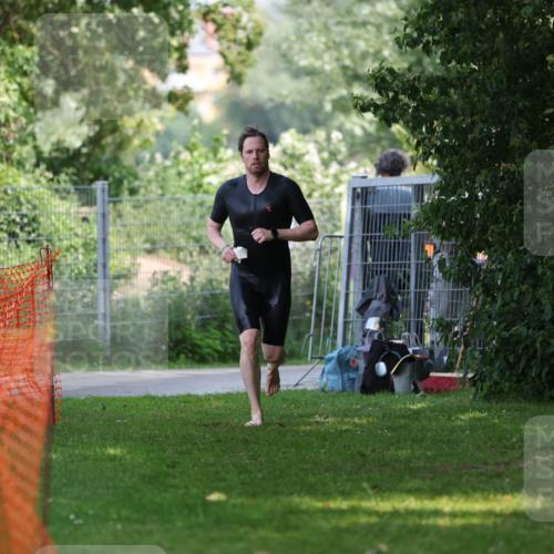15.06.2025 - 7 Türme Triathlon Michael Strokosch http://msf.ph/oto/7967641 15.06.2025 12:52:12 Schwimmen 983 meine-sportfotos.de