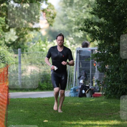 15.06.2025 - 7 Türme Triathlon Michael Strokosch http://msf.ph/oto/7967652 15.06.2025 12:52:14 Schwimmen 983 meine-sportfotos.de