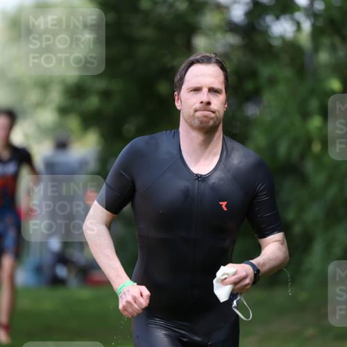15.06.2025 - 7 Türme Triathlon Michael Strokosch http://msf.ph/oto/7967687 15.06.2025 12:52:18 Schwimmen 983 meine-sportfotos.de