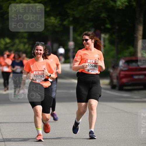 15.06.2025 - REWE Women's Run Dr. Thomas Lammeyer http://msf.ph/oto/7967700 15.06.2025 09:55:28 Laufen 10793, 10690 meine-sportfotos.de