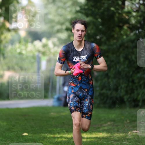 15.06.2025 - 7 Türme Triathlon Michael Strokosch http://msf.ph/oto/7967702 15.06.2025 12:52:20 Schwimmen 983 meine-sportfotos.de
