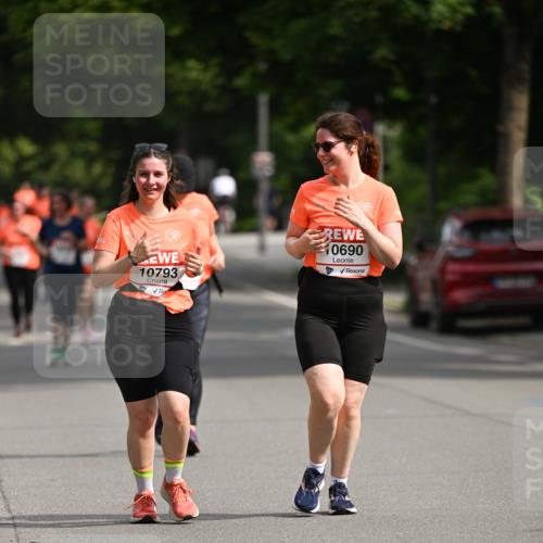 15.06.2025 - REWE Women's Run Dr. Thomas Lammeyer http://msf.ph/oto/7967704 15.06.2025 09:55:28 Laufen 10793, 10690 meine-sportfotos.de