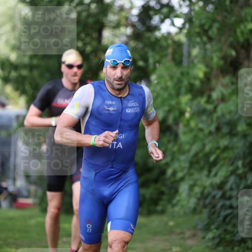 15.06.2025 - 7 Türme Triathlon Michael Strokosch http://msf.ph/oto/7967775 15.06.2025 12:52:51 Schwimmen 840, 924, 1073, 1171 meine-sportfotos.de