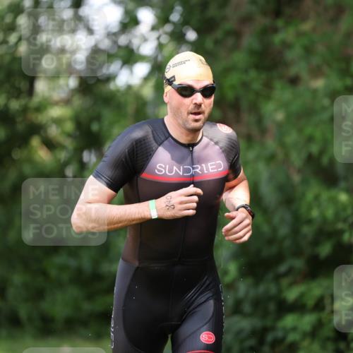 15.06.2025 - 7 Türme Triathlon Michael Strokosch http://msf.ph/oto/7967801 15.06.2025 12:52:54 Schwimmen 840, 924, 1073, 1171 meine-sportfotos.de