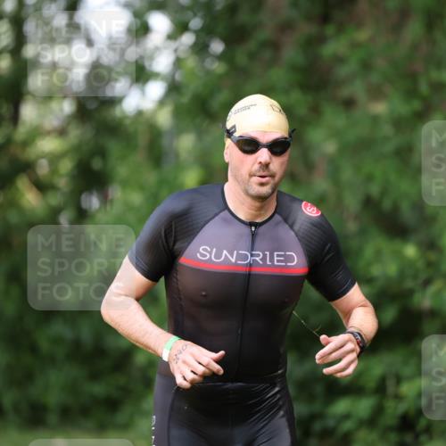 15.06.2025 - 7 Türme Triathlon Michael Strokosch http://msf.ph/oto/7967806 15.06.2025 12:52:54 Schwimmen 840, 924, 1073, 1171 meine-sportfotos.de