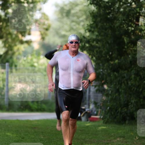 15.06.2025 - 7 Türme Triathlon Michael Strokosch http://msf.ph/oto/7967819 15.06.2025 12:53:05 Schwimmen 840, 924, 1073 meine-sportfotos.de