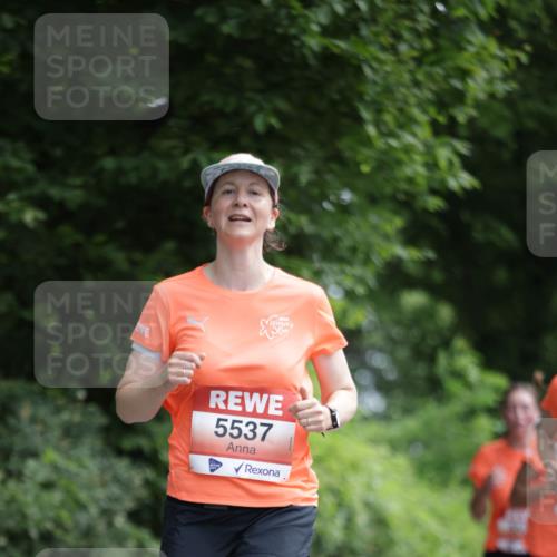 15.06.2025 - REWE Women's Run Jannik Wohlers http://msf.ph/oto/7967850 15.06.2025 10:02:59 Laufen 5537 meine-sportfotos.de